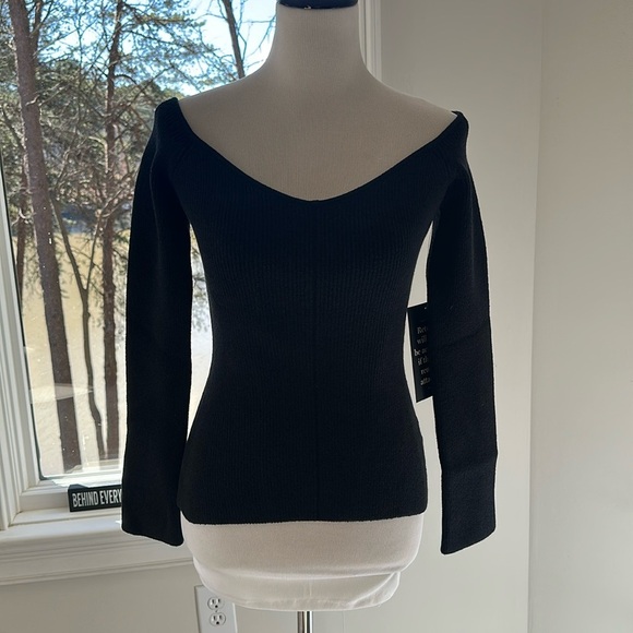 NWT TUCKERNUCK Black Knit Nicola Long Sleeve Off The Shoulder V Neck Top, Large - Picture 4 of 11